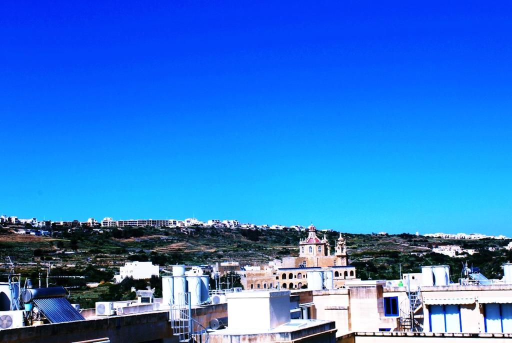 Seaview Luxury Penthouse With Shared Swimming Pool Apartment Għajnsielem Екстериор снимка