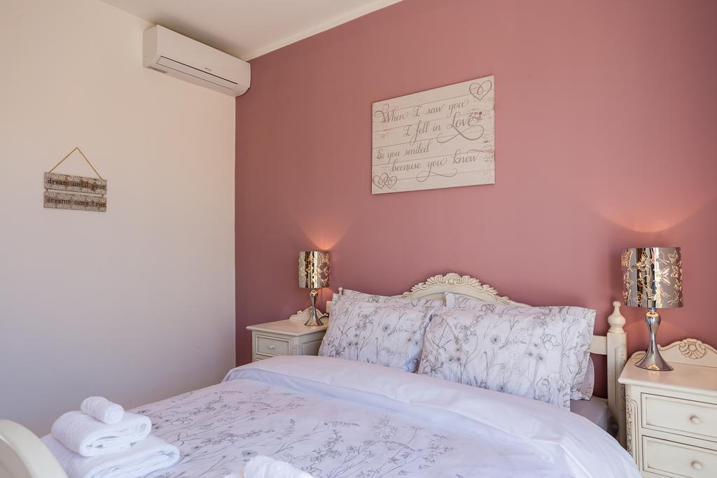 Seaview Luxury Penthouse With Shared Swimming Pool Apartment Għajnsielem Екстериор снимка